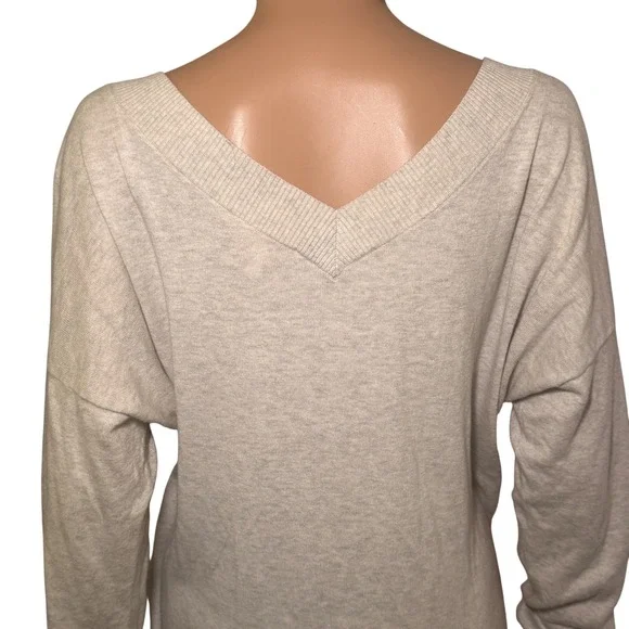 Victoria's Secret Kiss of Cashmere V Neck Sweater Tunic Size Small Slouchy top - Picture 4 of 9